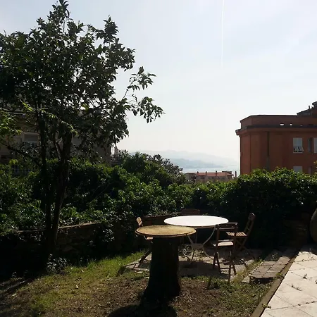 Apartment La Casa Dell'artista Con Giardino La Spezia