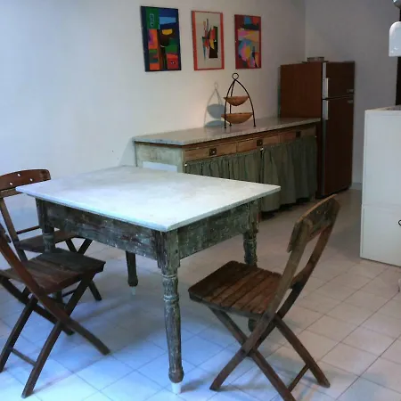 Apartment La Casa Dell'artista Con Giardino La Spezia